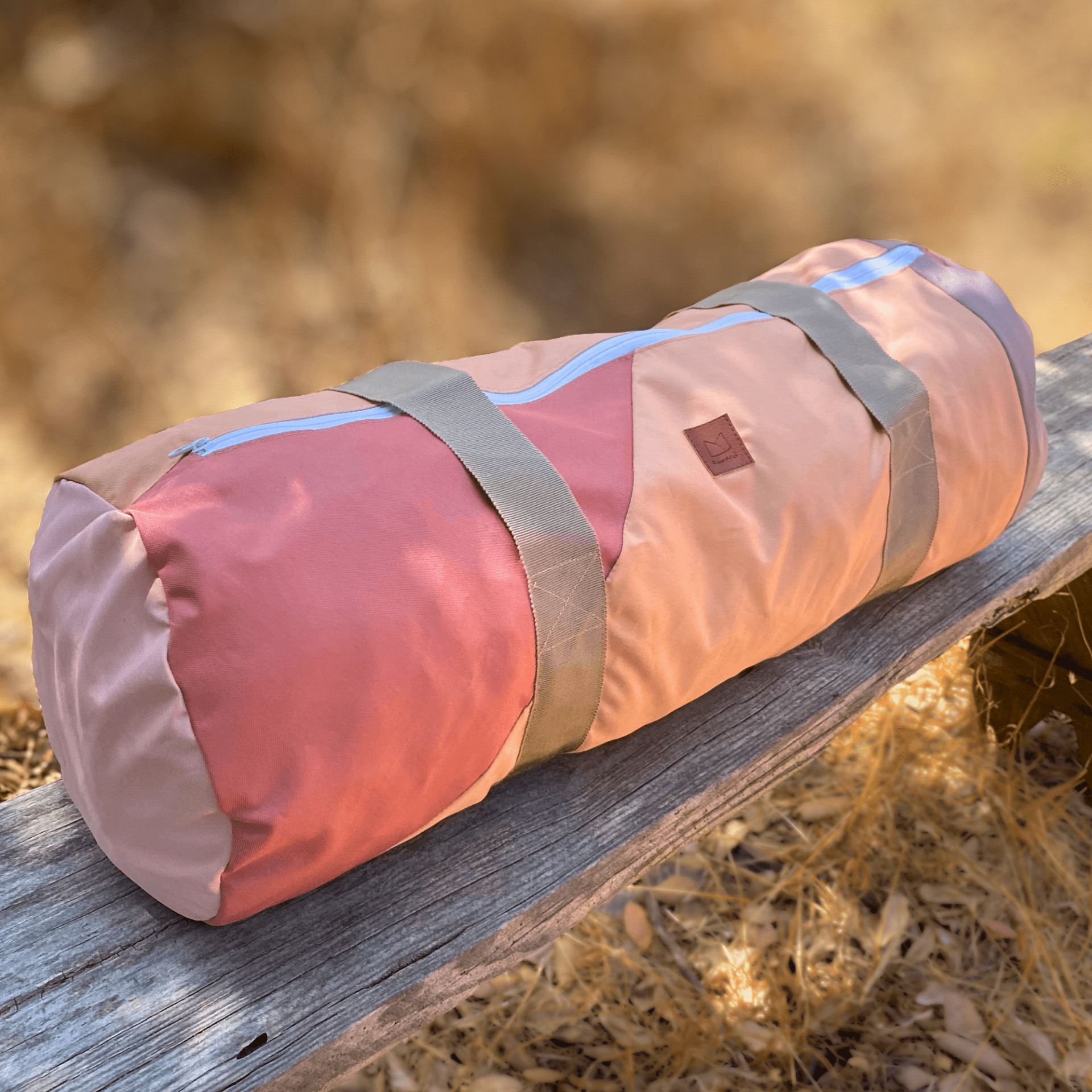 ParasolPouch Duffel Bag „Monte Clérigo" aus recyceltem Sonnenschirm – leichte wasserabweisende Reise- und Sporttasche