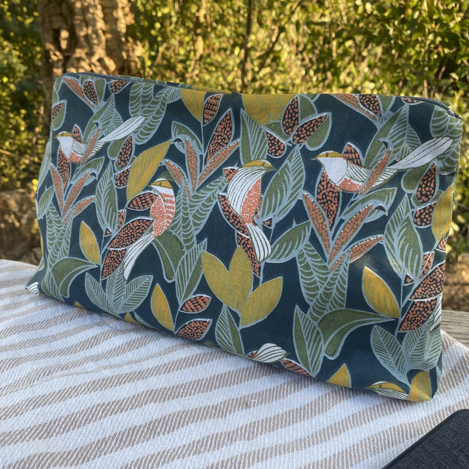 Wetbag/ Nasstasche/ Kosmetiktasche mit Blättern und Vögeln