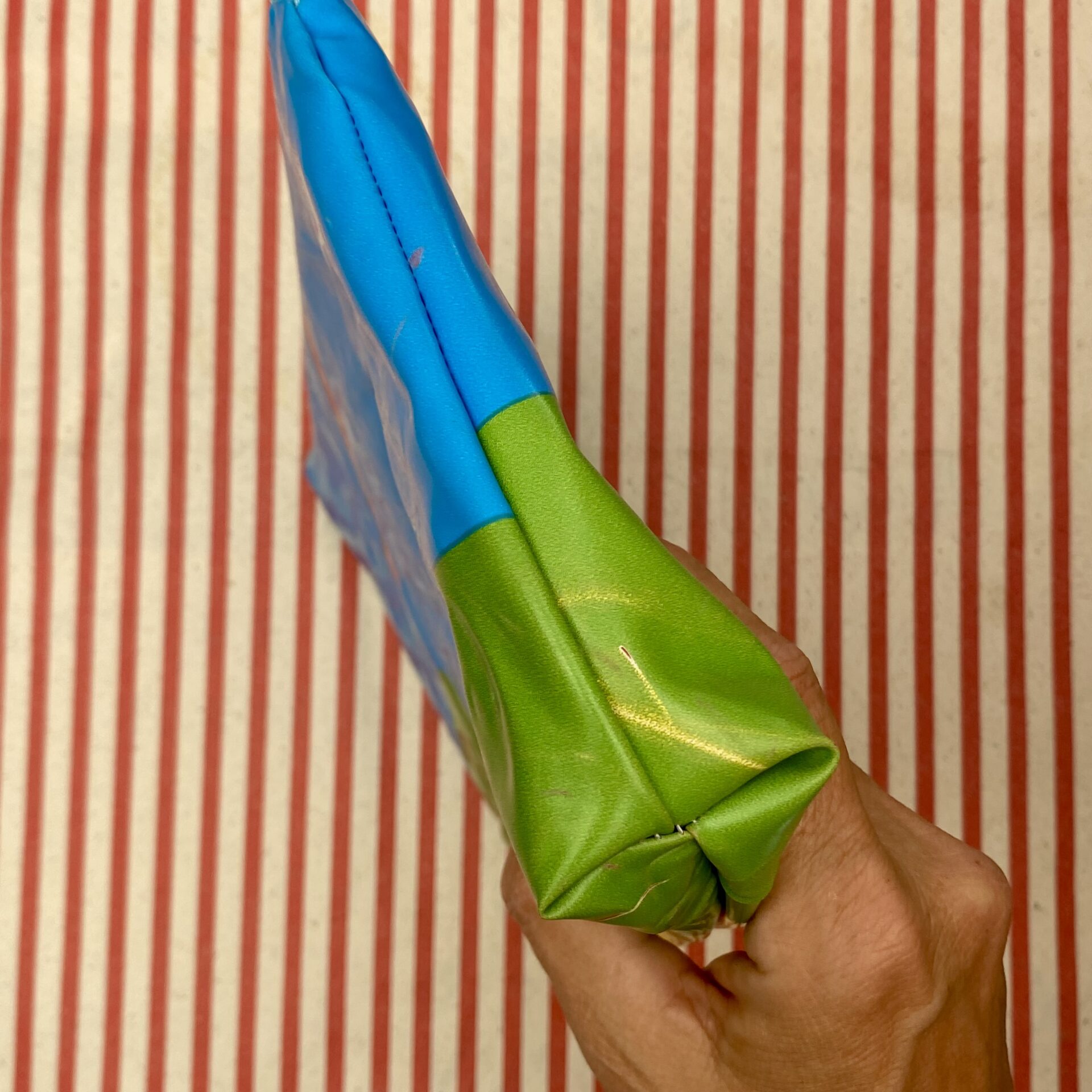 Upcycling Nasstasche/ Wetbag aus aufblasbarer Badeinsel Vogel, wasserabweisend