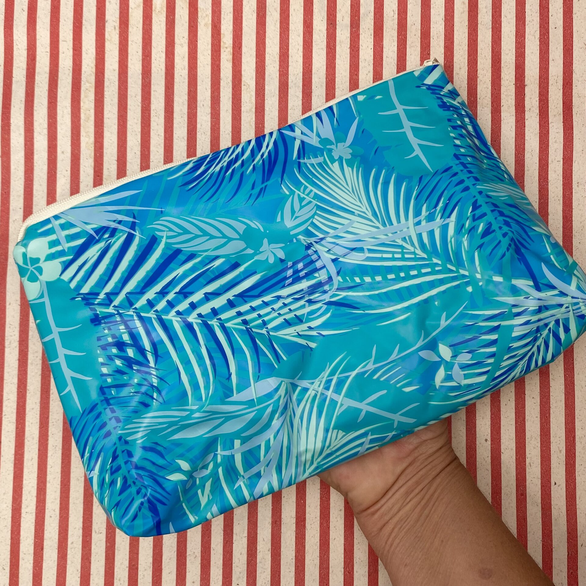 Upcycling Nasstasche/ Wetbag aus Schwimmring, AIJI, Blätter türkis, wasserabweisend