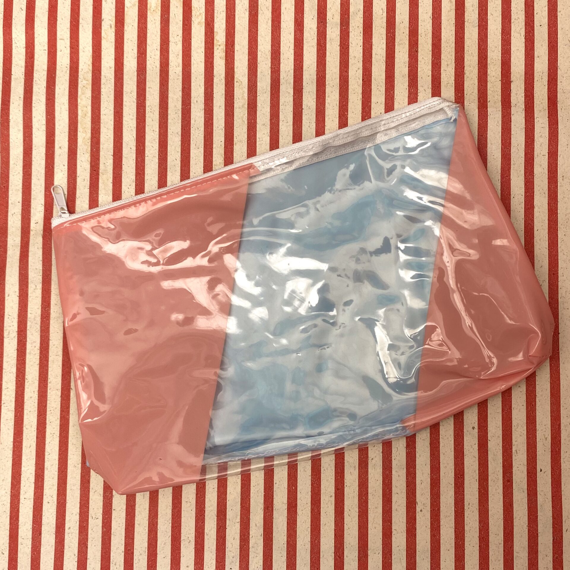 Upcycling Kosmetiktasche/ Wetbag aus Schwimmring, transparent, wasserabweisend